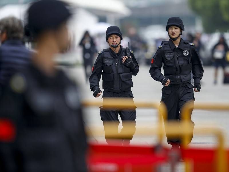 Десять человек погибли в результате наезда грузовика на толпу в Китае