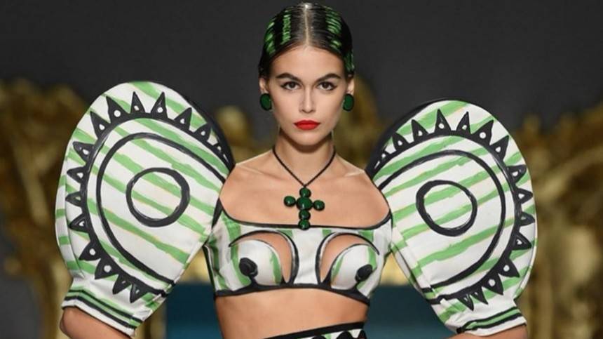 18-летняя дочь Синди Кроуфорд затмила всех на неделе моды в Милане