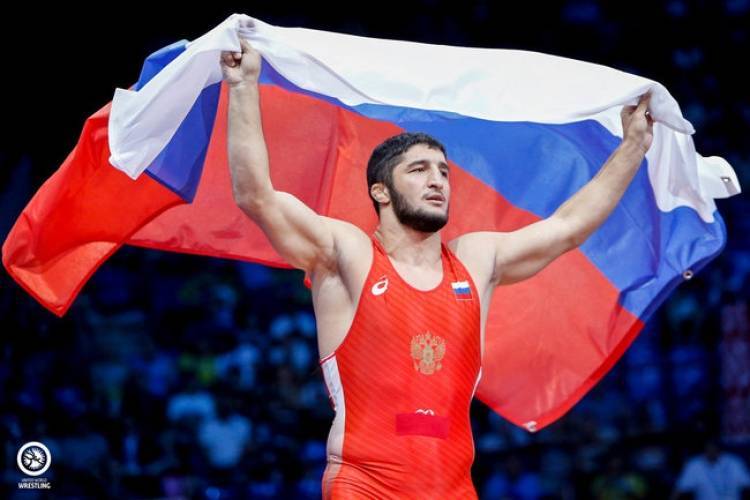 Российский борец Садулаев стал четырехкратным чемпионом мира