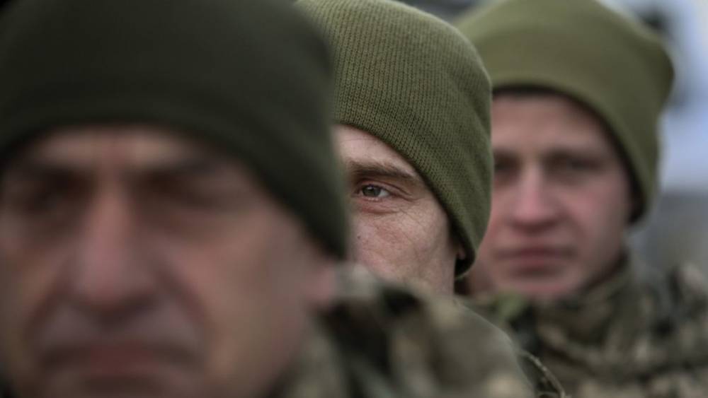 Массовая драка украинских пехотинцев с десантниками в Донбассе закончилась поножовщиной