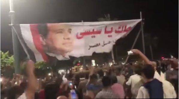 В Египте прошли акции протеста с требованием отставки президента