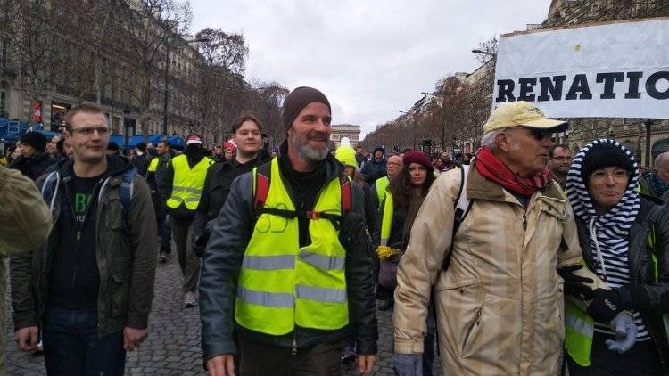 Полиция задержала 152 человека в ходе протестов в Париже