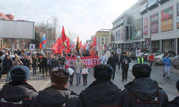В Архангельске на митинге против ввоза мусора из Москвы задержали трех человек
