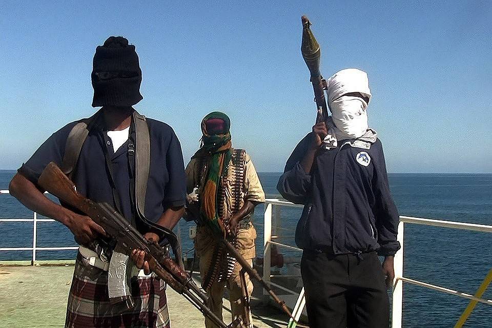 Пираты освободили российских моряков, захваченных у берегов Камеруна&nbsp;— РИА «Новости»