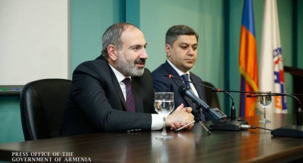 Пашинян упрекнул экс-директора СНБ Армении в неуважении к вооружённым силам