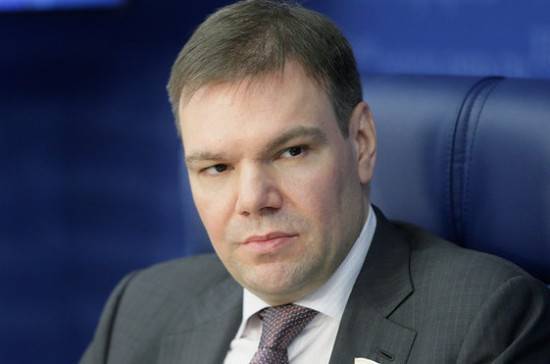 Левин назвал профессию журналиста в России высочайшей ответственностью