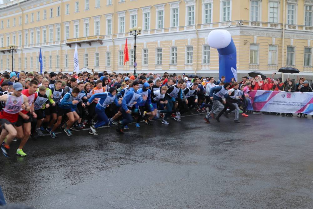 Во Всероссийском дне бега в Петербурге поучаствовали более 22 тысяч человек