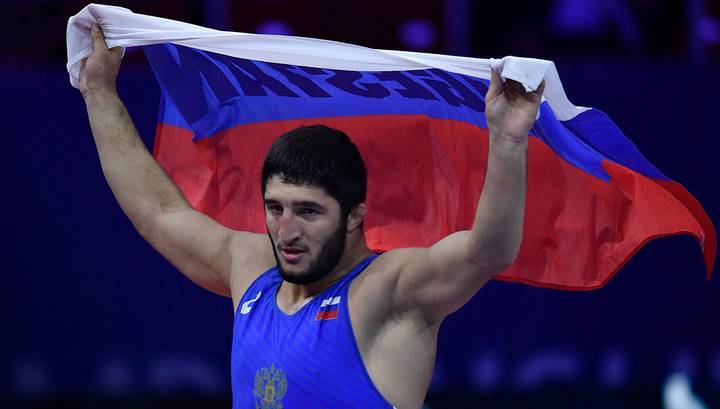 Российский борец Садулаев стал четырехкратным чемпионом мира