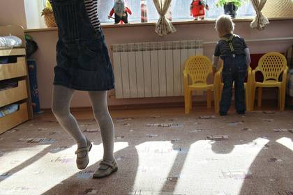 В российском детском саду детей укладывали спать на пол и заразили коклюшем