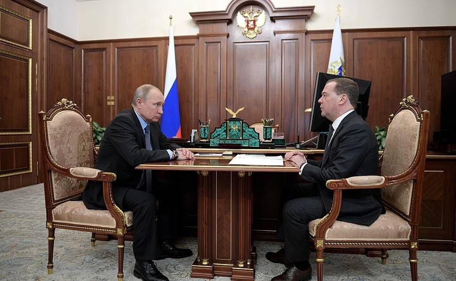 Путин и Медведев обсудили параметры бюджета на 2020-2022 годы