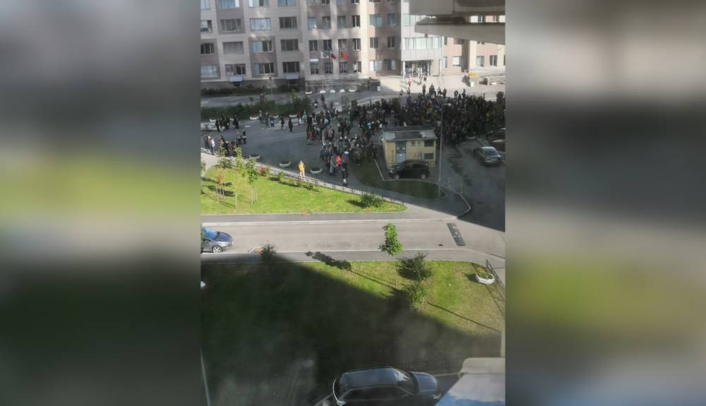 В Петербурге эвакуировали минимум четыре школы после сообщений о заминировании