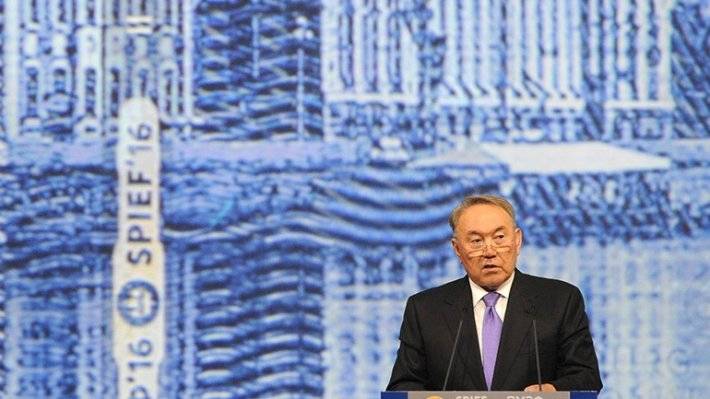 Назарбаев считает, что РФ и Казахстан показывают пример соседских отношений
