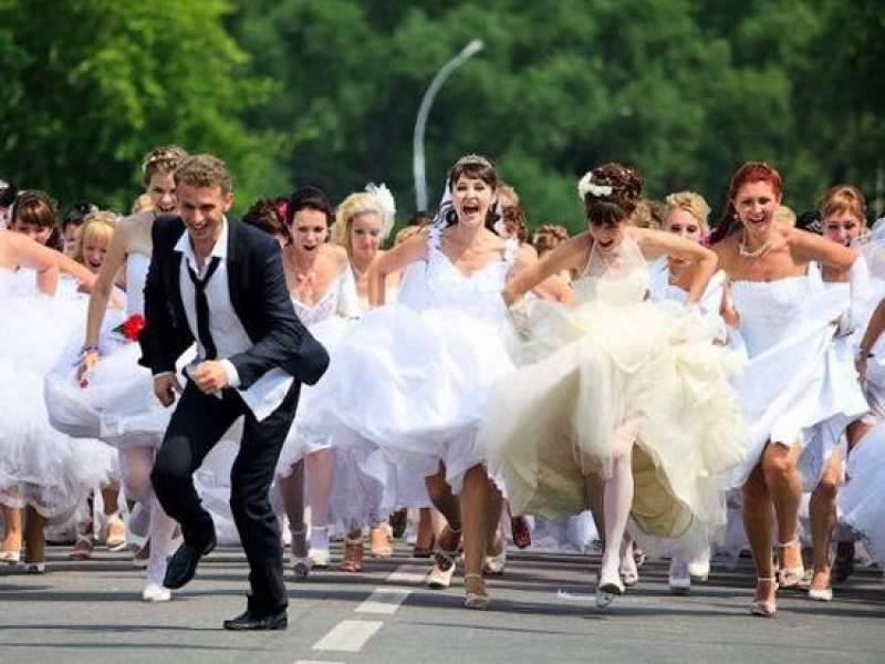 Росстат назвал средний возраст российских невест