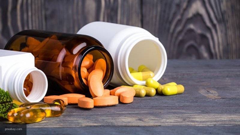 Фармаколог рассказал, какие продукты нельзя употреблять вместе с лекарствами
