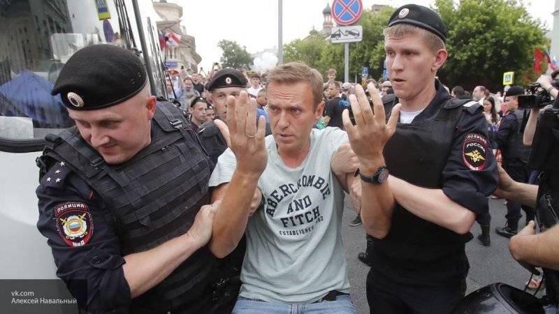 НТВ показало, как агенты США помогали Навальному организовать беспорядки в Москве
