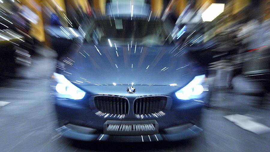 В России снижен транспортный налог на дорогие автомобили