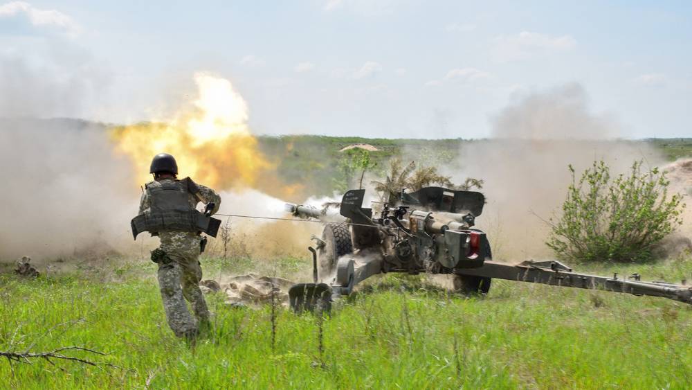 Украинские силовики 13 раз за сутки нарушили перемирие в ДНР