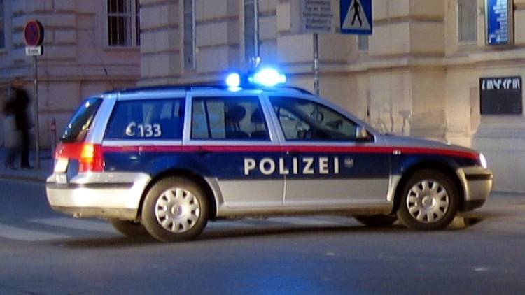 Девять человек пострадали от взрыва в супермаркете в Австрии