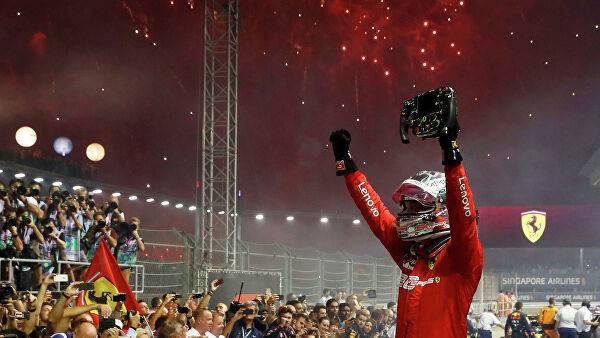 Феттель выиграл Гран-при Сингапура