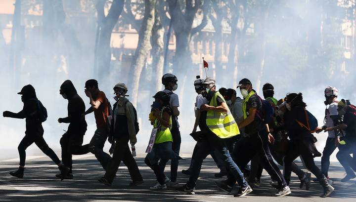 Акции в Париже: задержания, погромы и поджоги