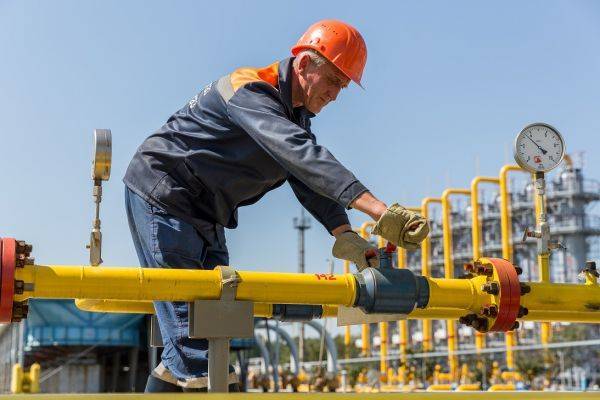 Новый контракт: «Газпрому» предлагают заплатить за будущий отказ от Украины