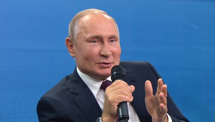 Путин дал поручения по итогам ВЭФ