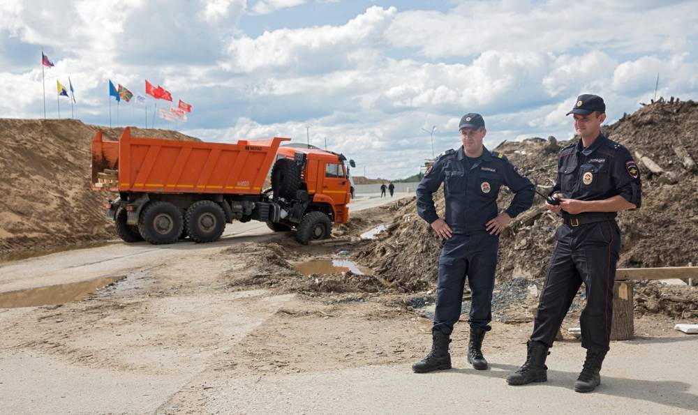 В Архангельске на митинге против мусорного полигона задержали трех активисток