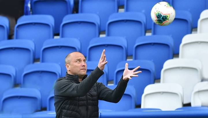 Дмитрий Хохлов остается тренером футбольного "Динамо" до зимы