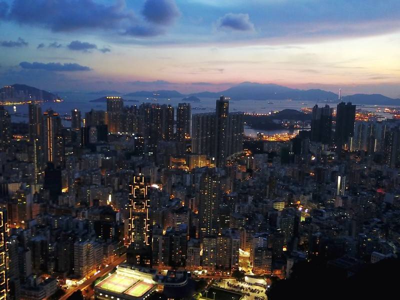 Власти Гонконга из-за протестов потратили $1 млн на улучшение имиджа города