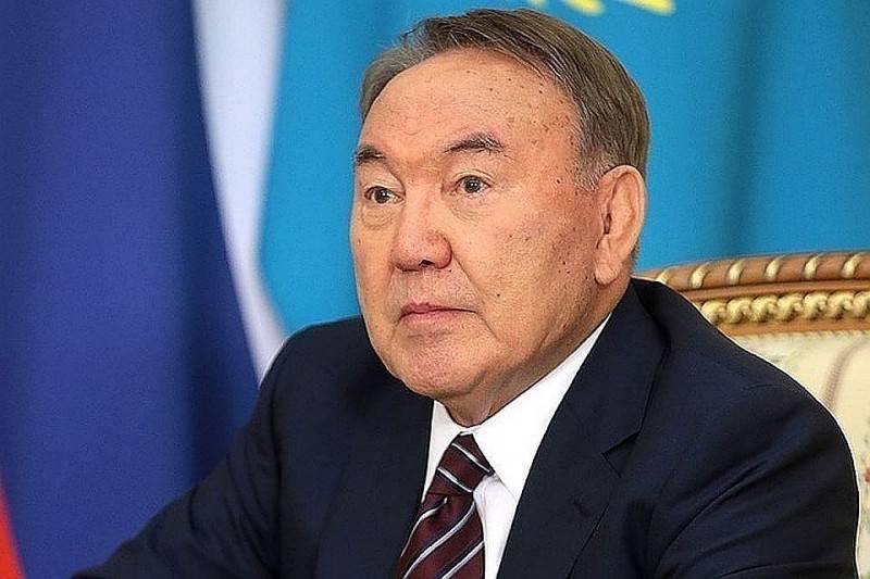Назарбаев поставил всем в пример отношения Казахстана и России