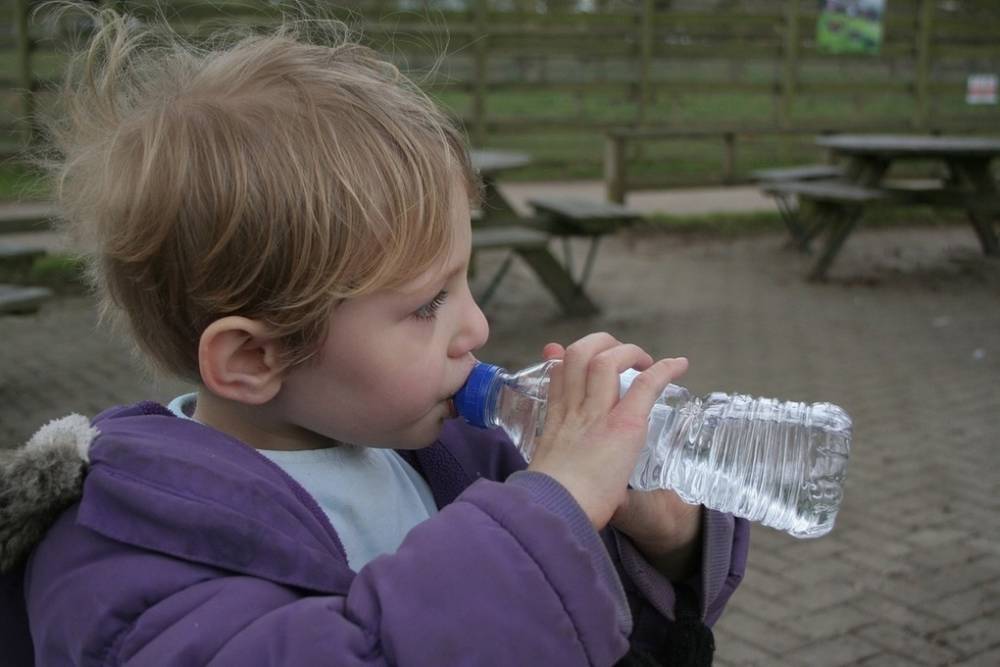 Роскачество проверило детскую питьевую воду в РФ
