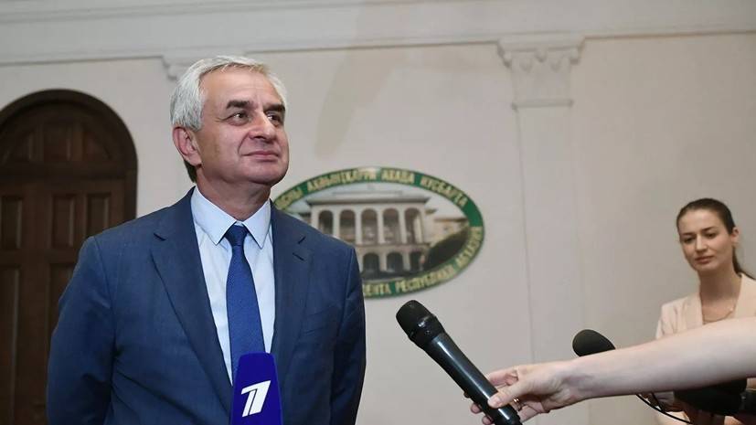 Хаджимба вступит в должность президента Абхазии 9 октября