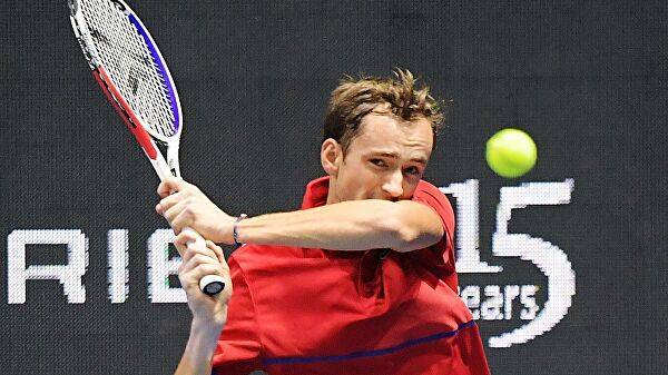Скрывая эмоции: Даниил Медведев выиграл теннисный турнир в Санкт-Петербурге