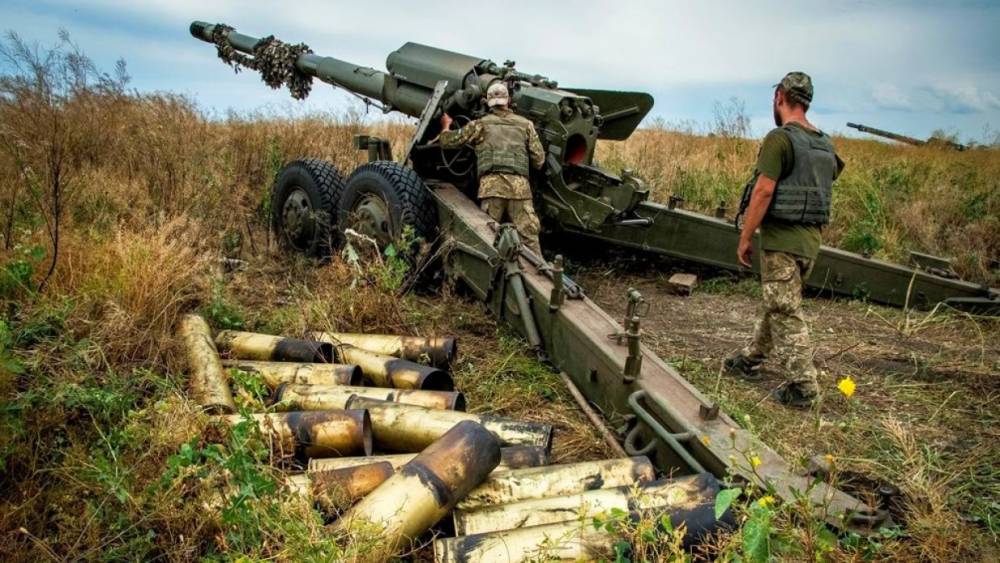 Украинские силовики 13 раз за сутки нарушили перемирие в Донбассе