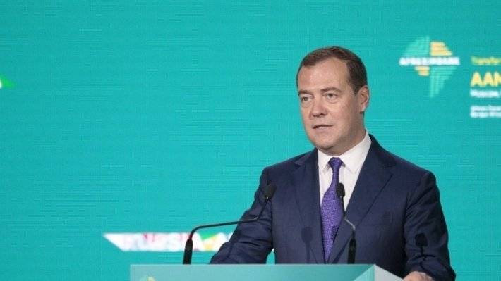 Медведев освободил Солодовникова от должности замглавы Минобрнауки
