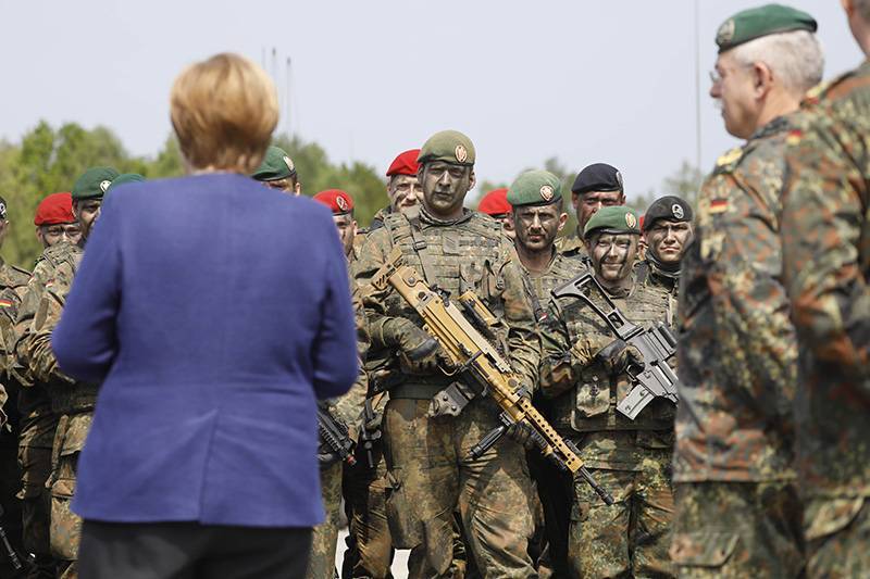 США принуждают Германию раскошелиться на НАТО