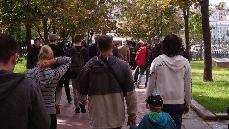 Лекторы Центра Сахарова учили митингующую «оппозицию» противостоять Росгвардии и ОМОНу