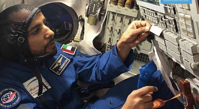 Первый астронавт ОАЭ запишет свою молитву на видео на МКС