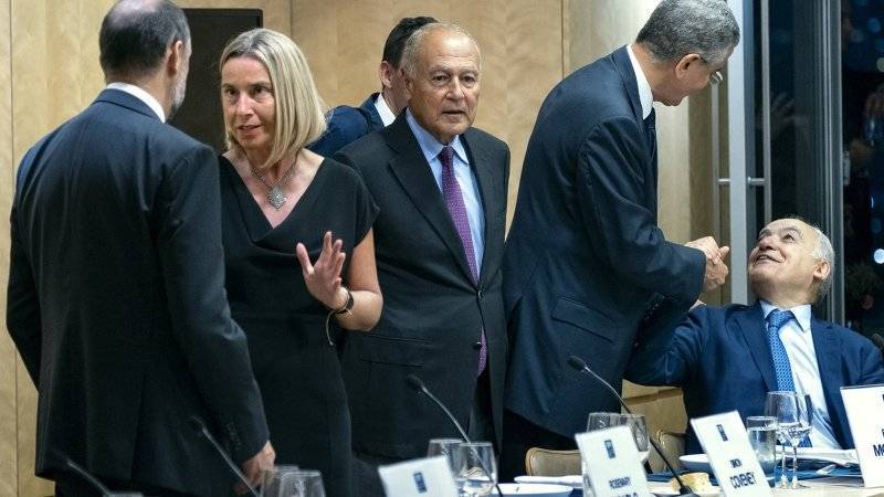 Могерини обсудила со спецпосланником ООН ситуацию в Ливии