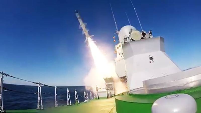 Видео первого пуска ракеты "Уран" в Японском море