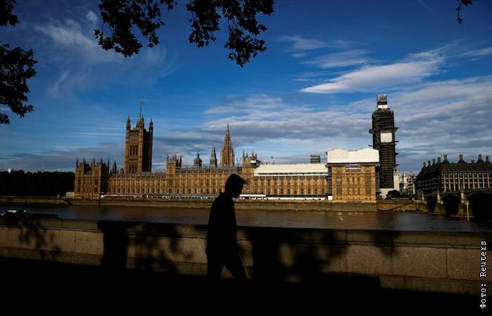 Парламент Великобритании возобновит работу в среду - interfax.ru - Москва - Англия - Великобритания