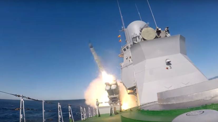 Опубликовано видео первого пуска ракеты Х-35 с корабля «Смерч»