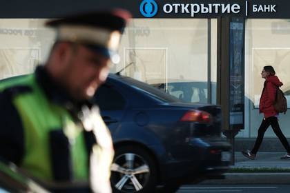 Еще одна сотрудница российского банка похитила миллионы