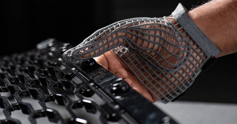 Jaguar Land Rover напечатал защитные 3D-перчатки