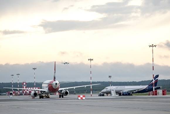 Рейс авиакомпании «Азимут» из Тюмени в Ростов-на-Дону отложен из-за неисправности SSJ-100