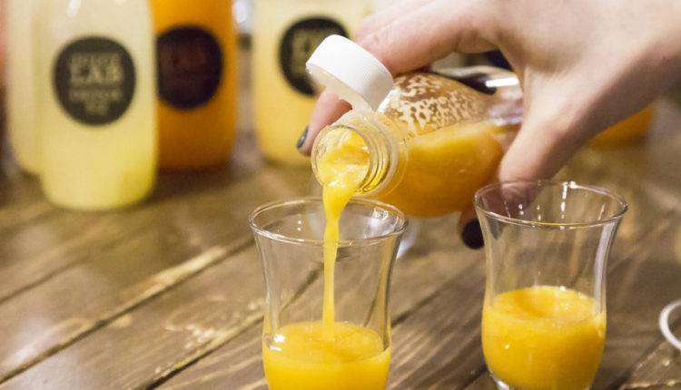 Почему апельсиновый сок полезнее апельсинов