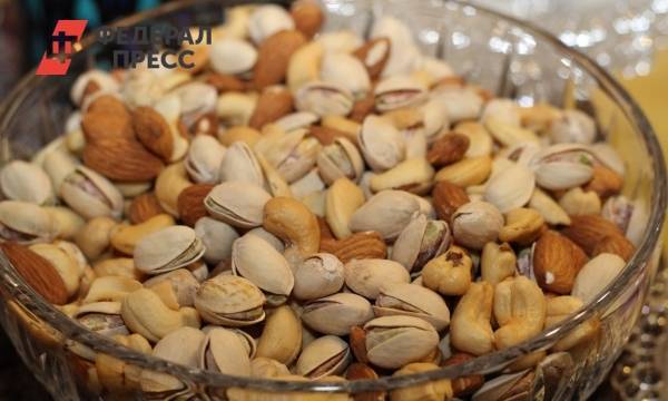 Диетологи определили, сколько орехов в день помогут похудеть