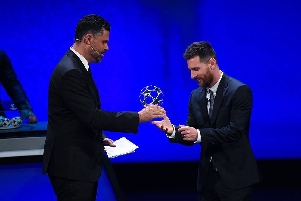 Лионель Месси стал футболистом года по версии FIFA
