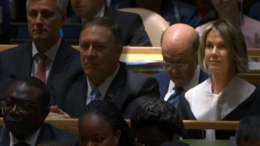 Министр спит — заседание идёт: американский чиновник заснул во время речи Трампа на Генассамблее ООН