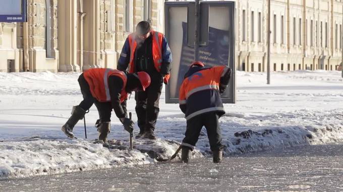 Эксперт высказался о подготовке властей Петербурга к зиме